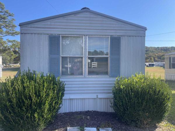 2002  Mobile Home For Sale