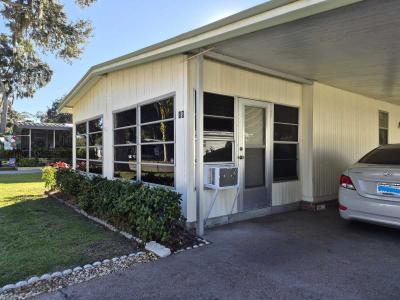 Photo 4 of 28 of home located at 9705 Hickory Hollow Rd Lot 18 Leesburg, FL 34788