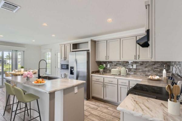 2021 Champion HOMCS-HC4562C Manufactured Home