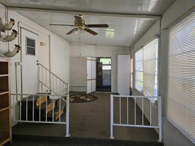 Photo 5 of 14 of home located at 2401 Azalea Lane Wauchula, FL 33873