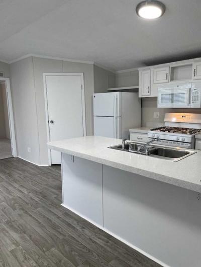 Photo 4 of 14 of home located at 22025 Dubois #129 Romulus, MI 48174