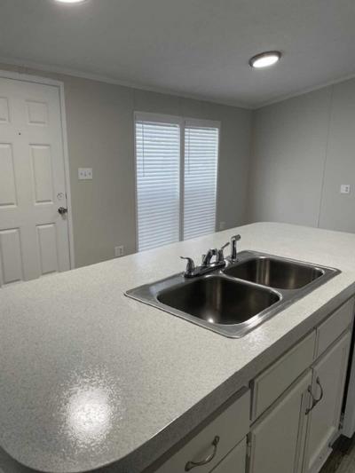 Photo 5 of 14 of home located at 22025 Dubois #129 Romulus, MI 48174