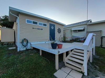 Photo 3 of 8 of home located at 1307 S Parrott Ave Lot 95 Okeechobee, FL 34974