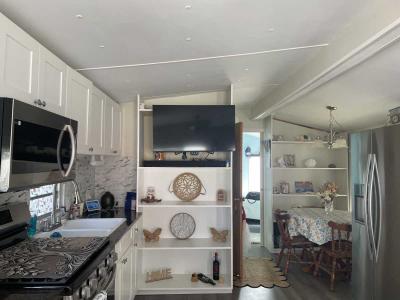 Photo 5 of 24 of home located at 19701 North Tamiami Trail #39 North Fort Myers, FL 33903