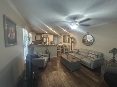 Photo 4 of 33 of home located at 9106 Berkshire Lane Tampa, FL 33635