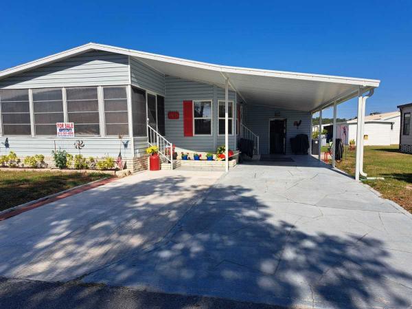 Photo 1 of 2 of home located at 39633 Sierra Dr Zephyrhills, FL 33542