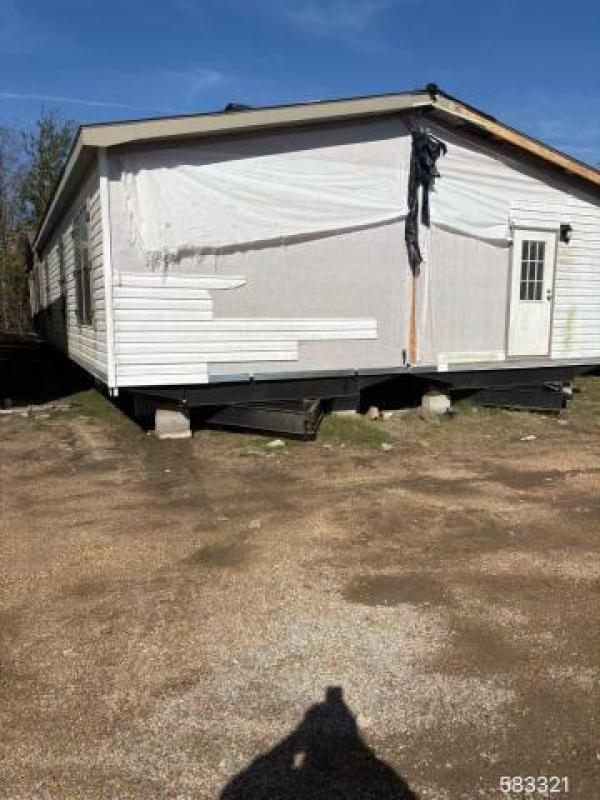 Photo 1 of 2 of home located at Luneau Mobile Homes Llc 1921 N Bolton Ave Alexandria, LA 71303