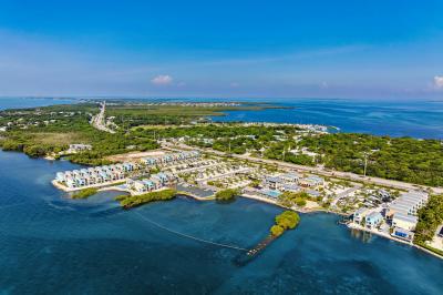 Photo 4 of 28 of home located at 173 Paradise Way Islamorada, FL 33036