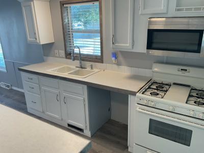 Photo 4 of 10 of home located at 966 Bandera Street San Marcos, TX 78666