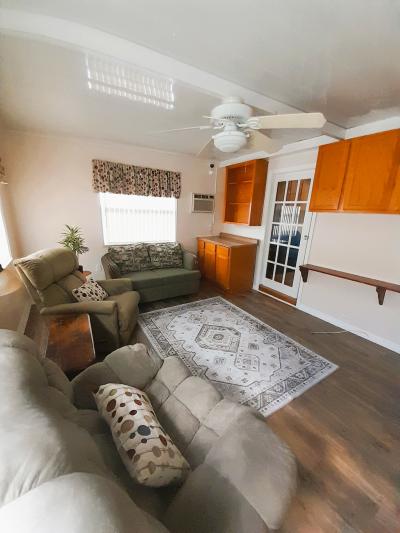 Photo 2 of 20 of home located at 35233 Jomar Ave Zephyrhills, FL 33541