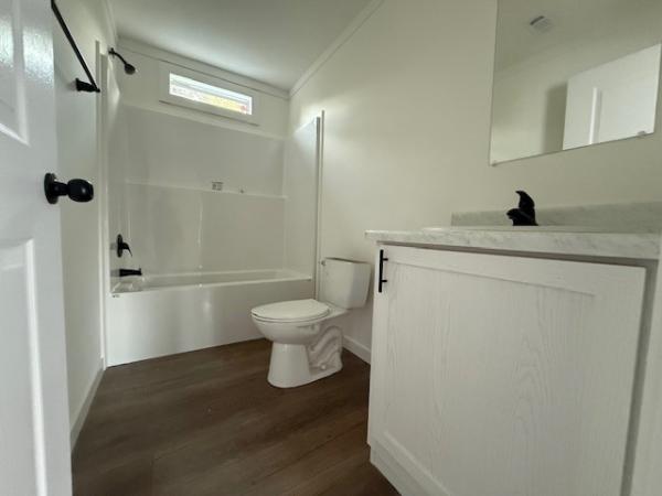 2026 Champion LM2840H32PO1 Mobile Home