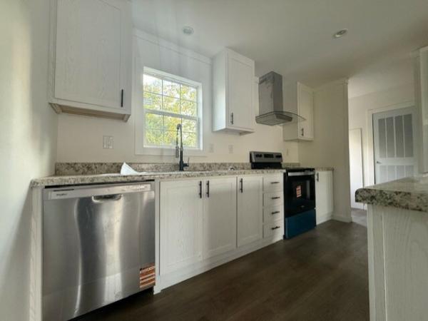 2026 Champion LM2840H32PO1 Mobile Home