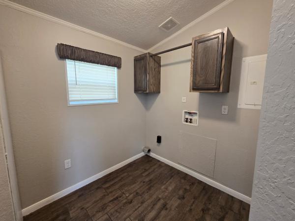 2023 Elliott Mobile Homes Solitaire Mobile Home