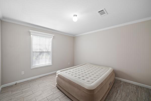 2025 Champion SIG4442C Mobile Home