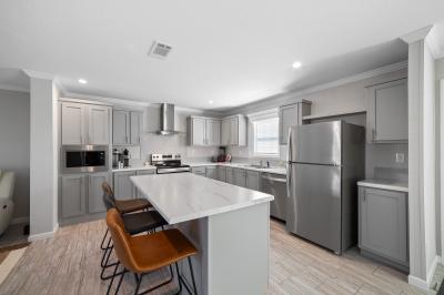 Photo 5 of 18 of home located at 479 Rahm Way Lady Lake, FL 32159