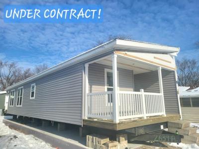 Mobile Home at 72 Parkwood Road Elgin, IL 60123