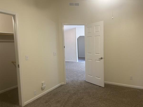 2005 Fleetwood 4513B Mobile Home