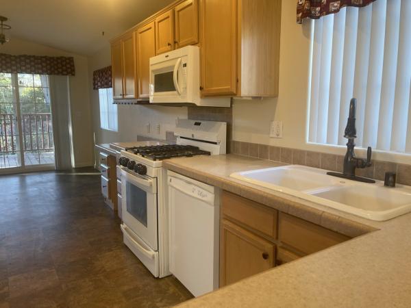 2005 Fleetwood 4513B Mobile Home