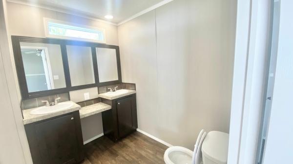 2021 Champion Grand Slam Mobile Home