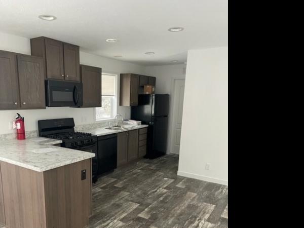 2022 Clayton 81RSH16663B Mobile Home