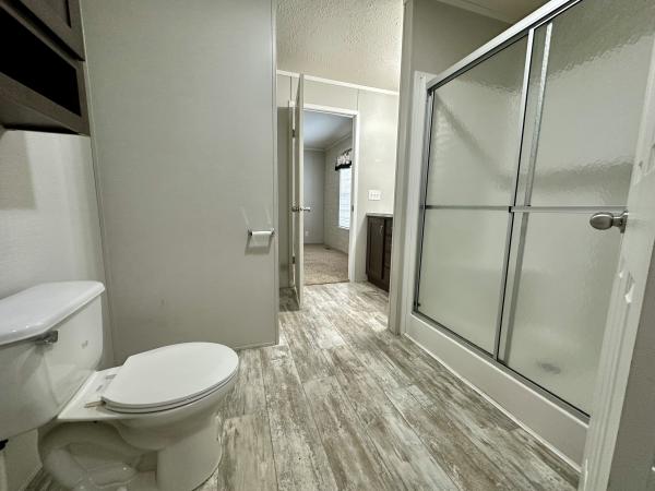 2019 Champion RA2856205 Mobile Home