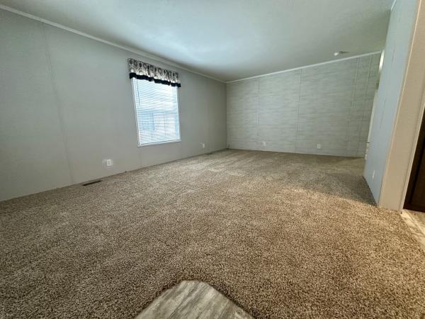 2019 Champion RA2856205 Mobile Home