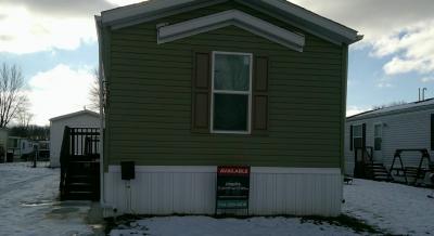 Mobile Home at 17389 Oak Grove Brownstown, MI 48174