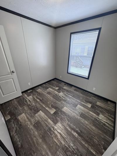 Photo 5 of 28 of home located at 17115 Oliver Macomb, MI 48044