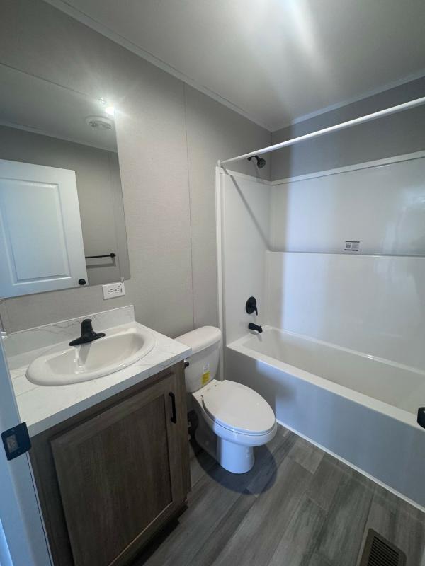 2026 Champion RAP1666H32085 Mobile Home