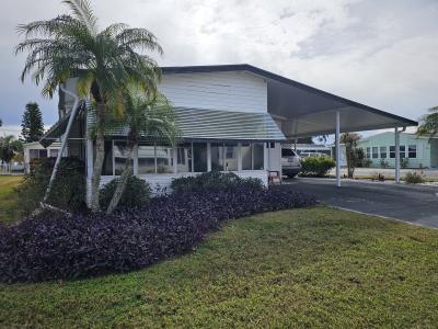 Photo 3 of 20 of home located at 424 La Coquina Edgewater, FL 32141