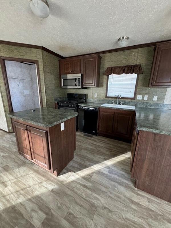 2017 Eagle River LC-74S525  Home