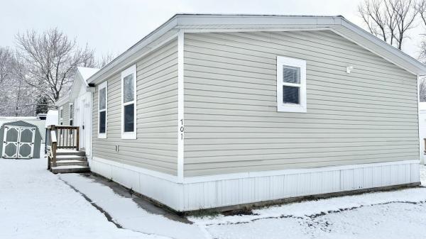 Photo 1 of 2 of home located at 701 Tansel Rd Lot 210 Indianapolis, IN 46234