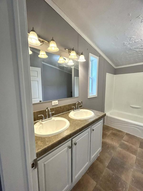 2013 Redman 41 NMDB495  Home