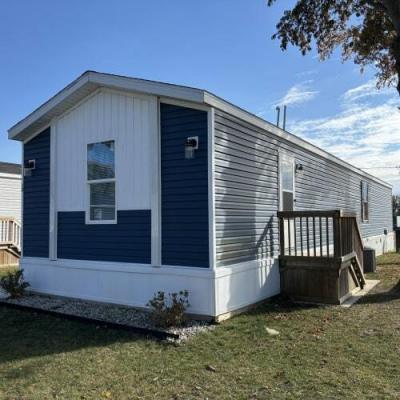 Photo 2 of 27 of home located at 9901 State Road 3 #0018 Muncie, IN 47303