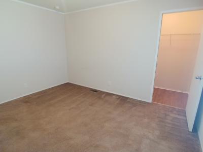 Photo 4 of 14 of home located at 3683 Bentwood Circle West White Lake, MI 48383