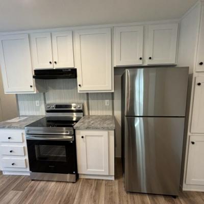 Photo 5 of 36 of home located at 27 Crestwood Drive #0053 Middletown, IN 47356