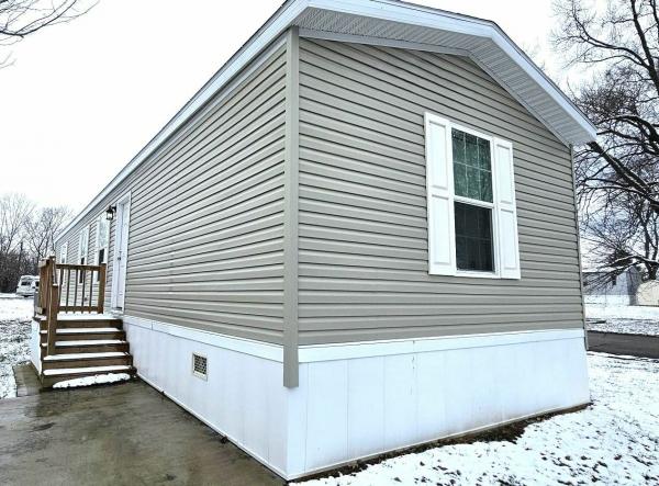 Photo 1 of 2 of home located at 6463 Castle Avenue Lot 579 Indianapolis, IN 46241