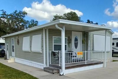 Photo 2 of 15 of home located at 37647 Chancey Road 112 Zephyrhills, FL 33541