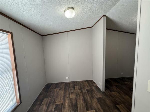 2017 LH167232B  Home