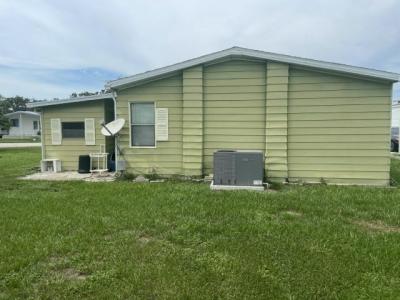 Photo 3 of 14 of home located at 1004 47th Ave Dr E Bradenton, FL 34203