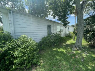 Photo 3 of 13 of home located at 4717 10th St E Bradenton, FL 34203