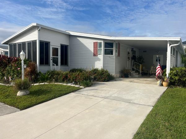 1994 Homes of Merit Mobile Home For Sale