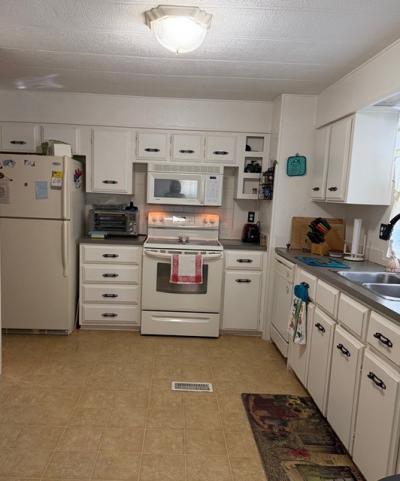 Photo 4 of 12 of home located at 416 Arrowood Street West Melbourne, FL 32904