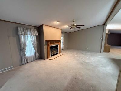 Photo 3 of 23 of home located at 129 Hibiscus Cir Matteson, IL 60443