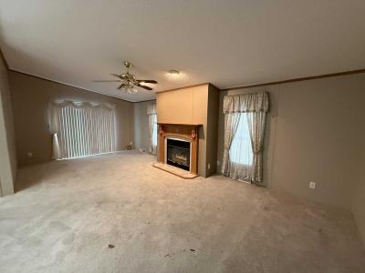 Photo 4 of 23 of home located at 129 Hibiscus Cir Matteson, IL 60443