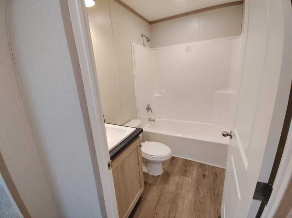 2025 Clayton Adrenaline 6016-4200 Manufactured Home