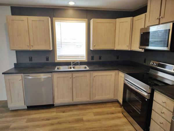 2025 Clayton Adrenaline 6016-4200 Manufactured Home