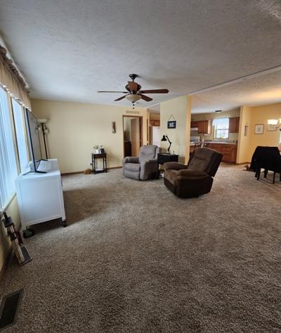 Photo 5 of 18 of home located at 227 Pine Lakes Drive 52 Lapeer, MI 48446