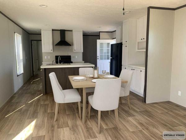 2024 CMH Manufacturing Inc 35MYO16763BH Manufactured Home