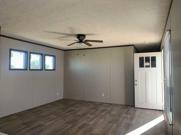 2024 CMH Manufacturing Inc 35MYO16763BH Manufactured Home